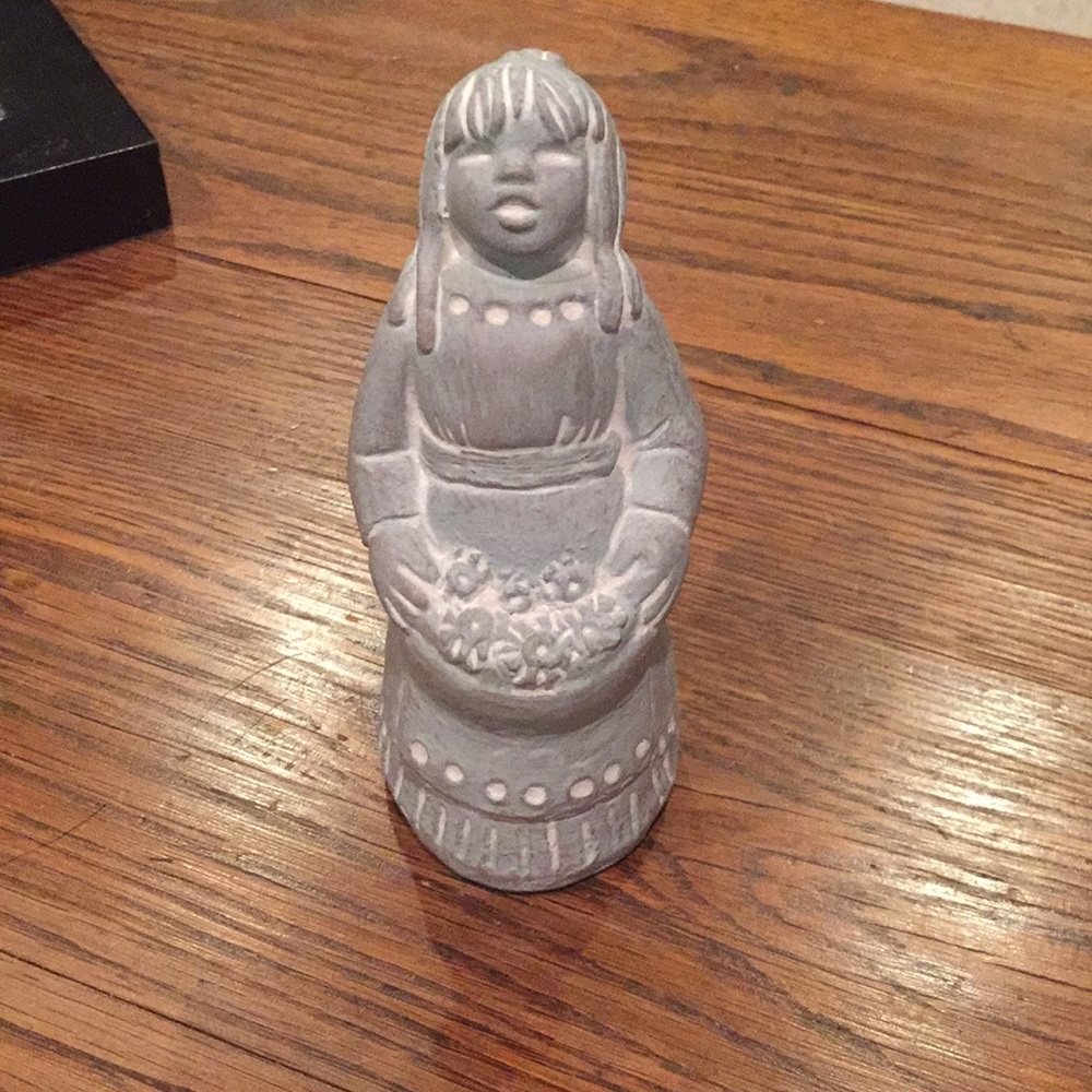 Isabel bloom decoration